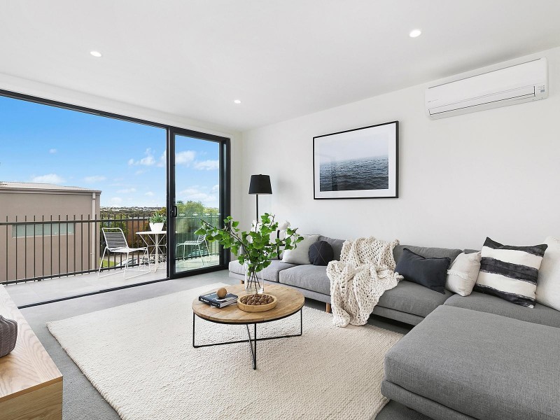 2/1 Church Street, Belmont VIC 3216