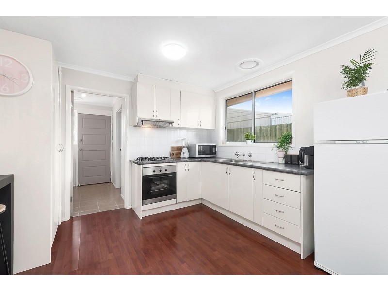 3/8 Casaceli Court, Whittington VIC 3219