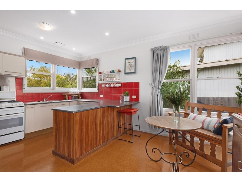 8 Brocka Avenue, Belmont VIC 3216