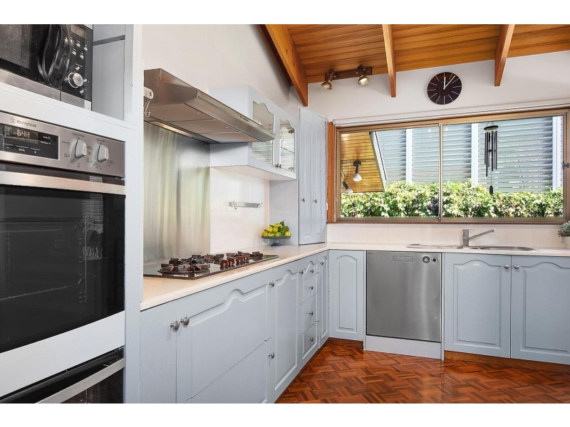 4 Jinjella Road, Highton VIC 3216