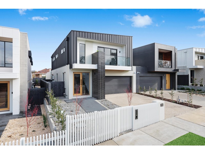 14 Frank Street, Newtown VIC 3220