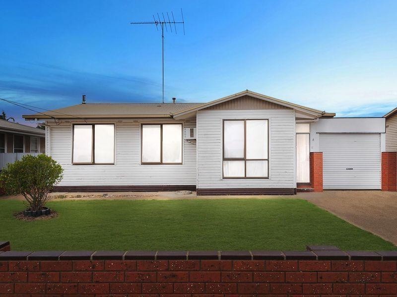 8 Curlew Crescent, Norlane VIC 3214