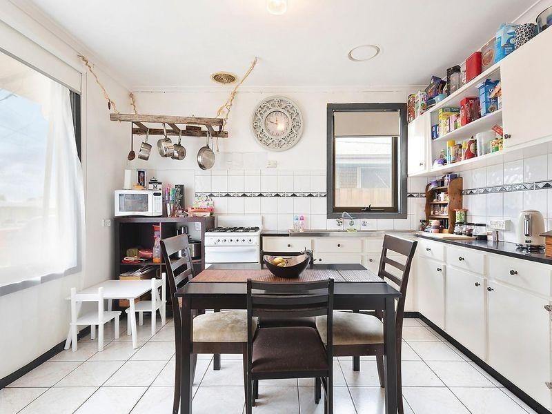 8 Curlew Crescent, Norlane VIC 3214