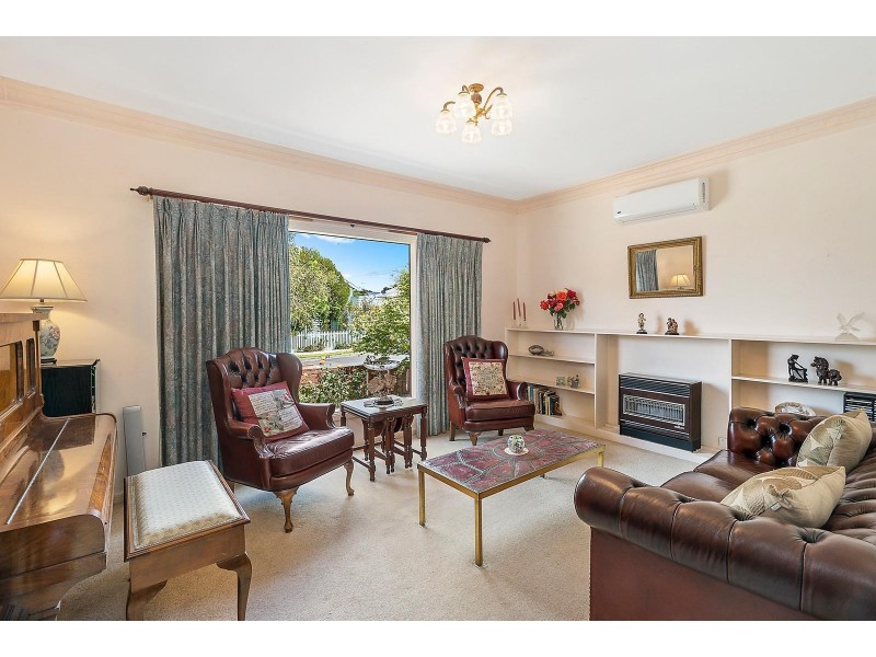 4 Hector Street, Geelong West VIC 3218
