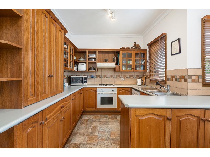4 Hector Street, Geelong West VIC 3218