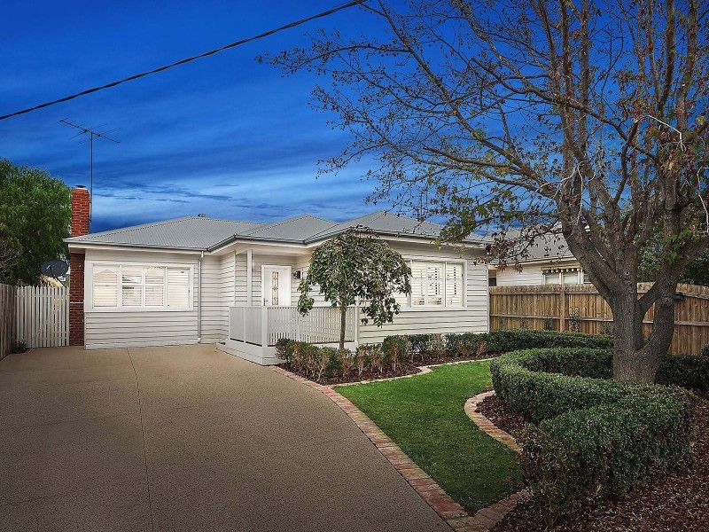 15 Trigg Street, Geelong West VIC 3218