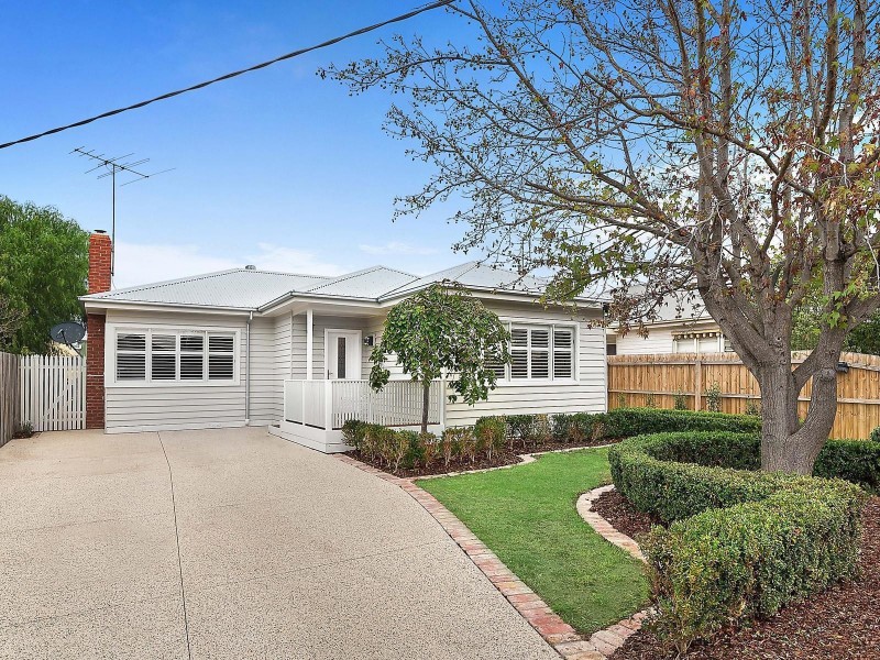 15 Trigg Street, Geelong West VIC 3218