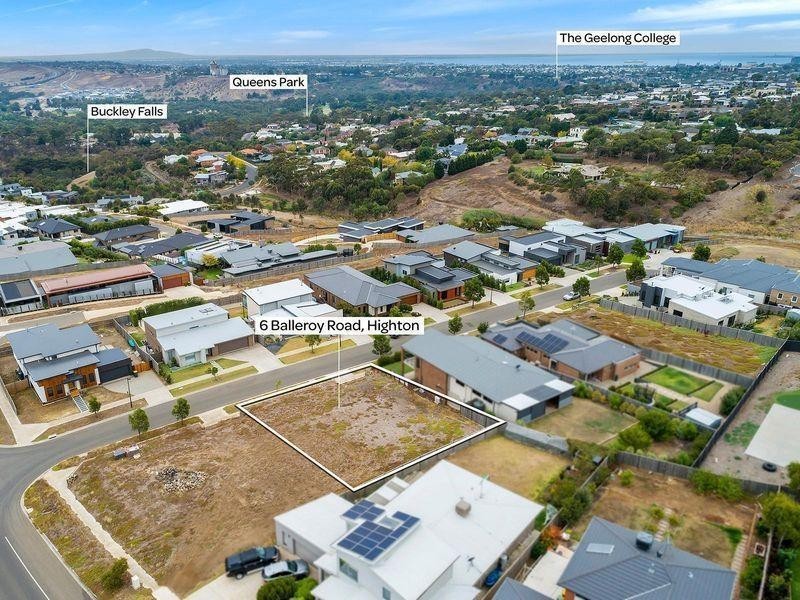 6 Balleroy Road, Highton VIC 3216