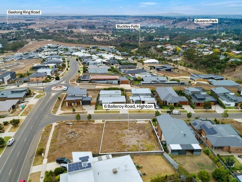 6 Balleroy Road, Highton VIC 3216