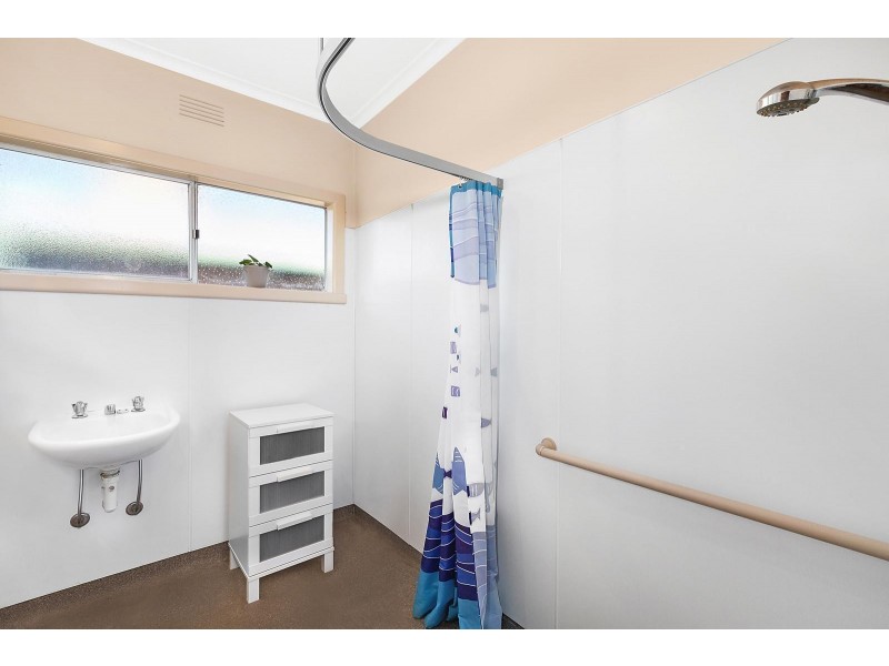 43 Anthony Street, Newcomb VIC 3219