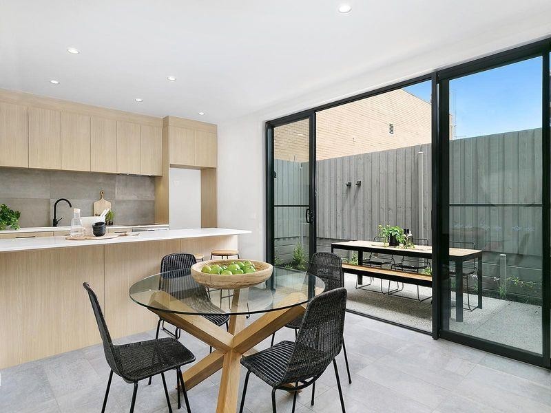 8/114 South Valley Road, Highton VIC 3216