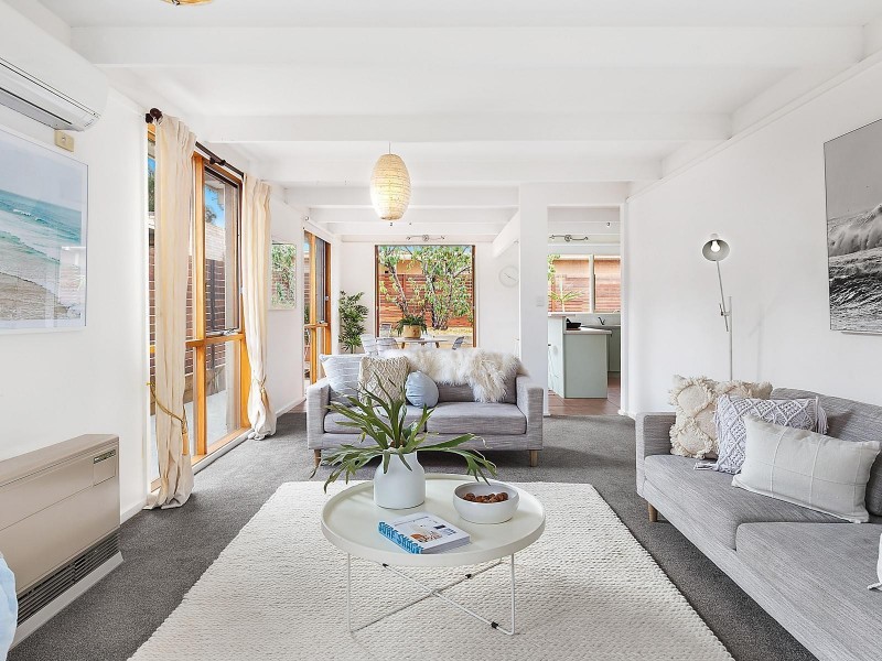 11B St Elmo Crescent, Highton VIC 3216