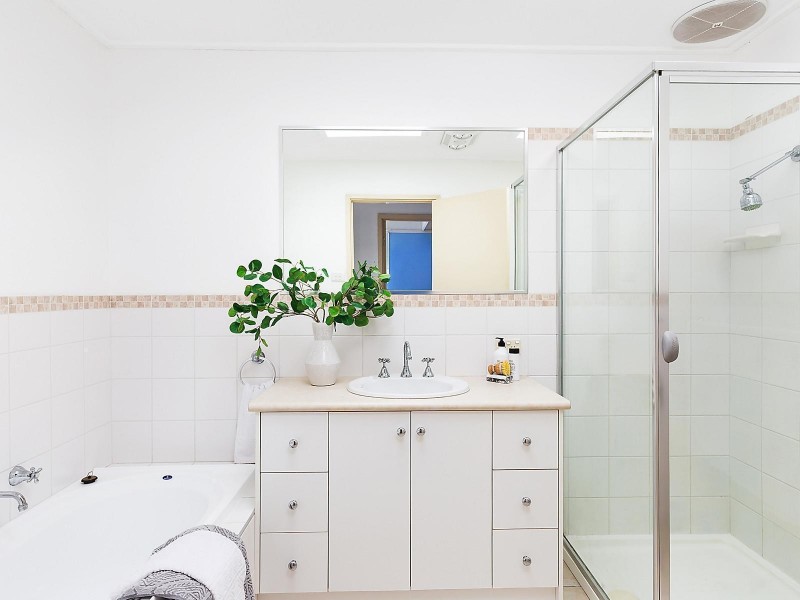 11B St Elmo Crescent, Highton VIC 3216