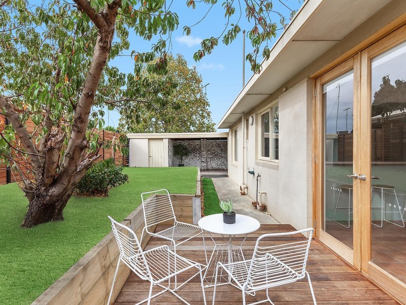 11B St Elmo Crescent, Highton VIC 3216