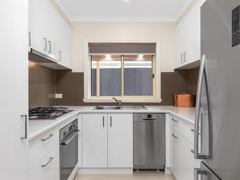 8/15-19 Thompson Street, Whittington VIC 3219