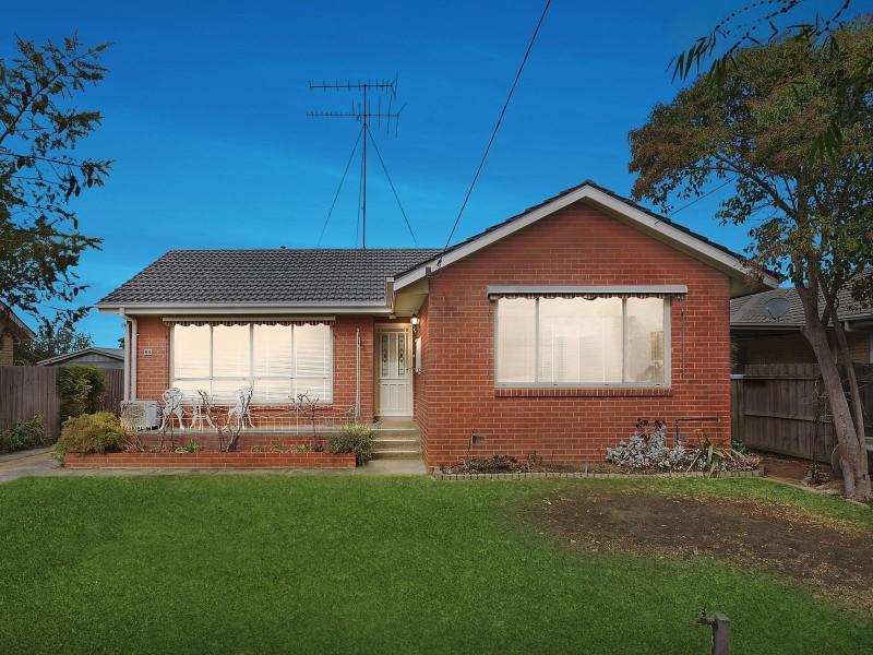 64 Fidge Crescent, Breakwater VIC 3219