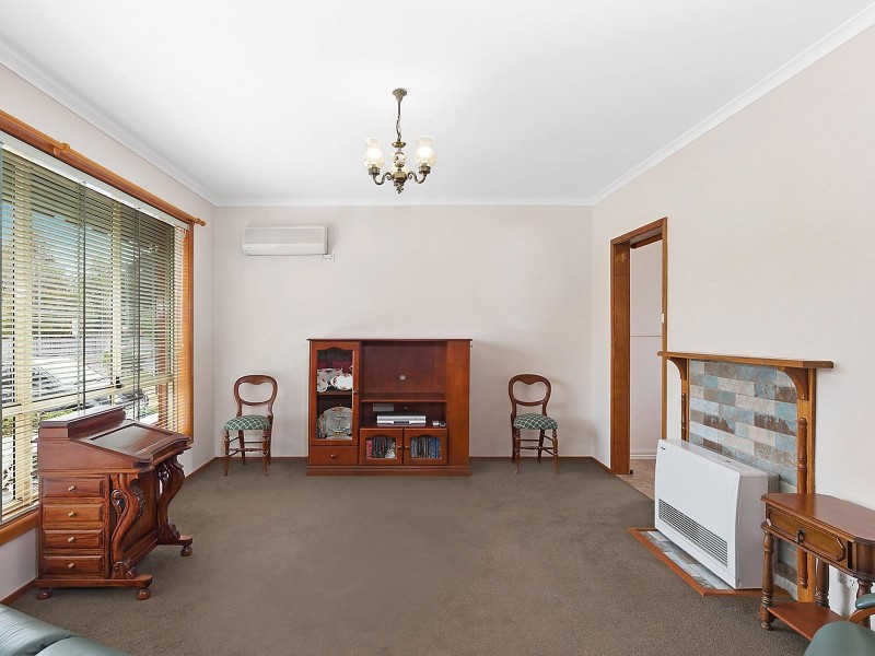 64 Fidge Crescent, Breakwater VIC 3219