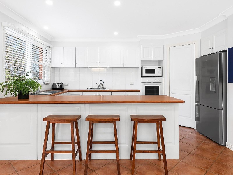 5 Lascelles Place, Highton VIC 3216