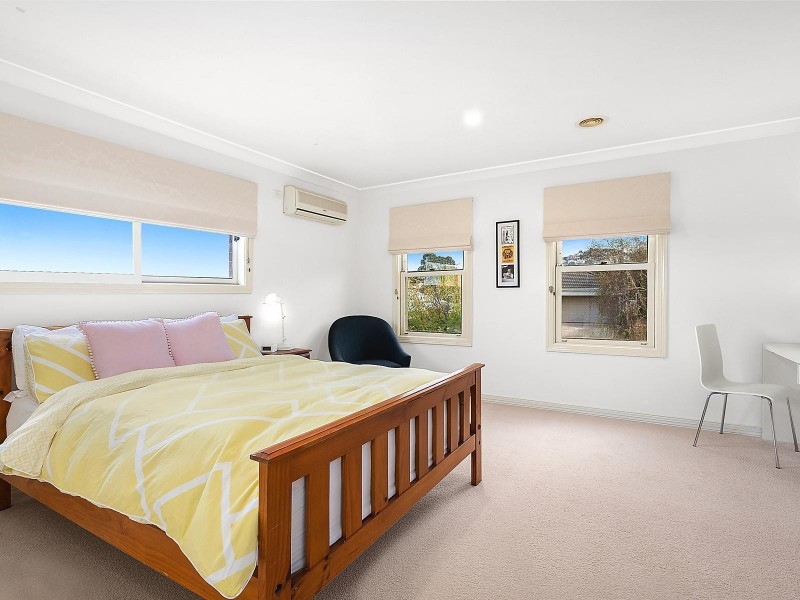 5 Lascelles Place, Highton VIC 3216
