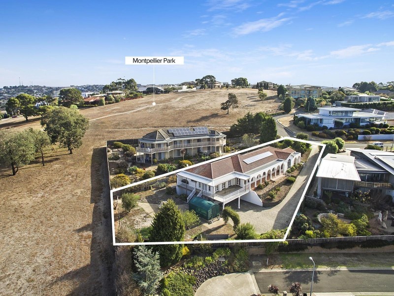 9 Rivington Court, Highton VIC 3216