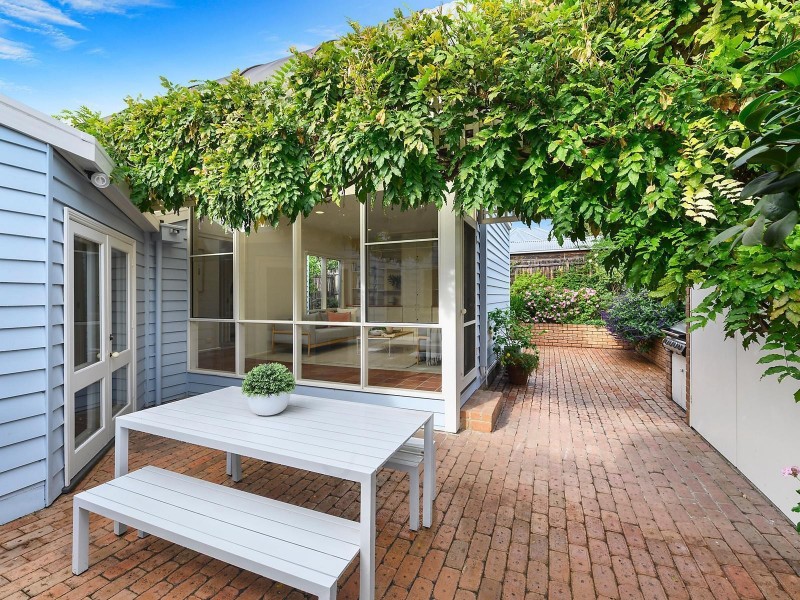 21 Roebuck Street, Newtown VIC 3220
