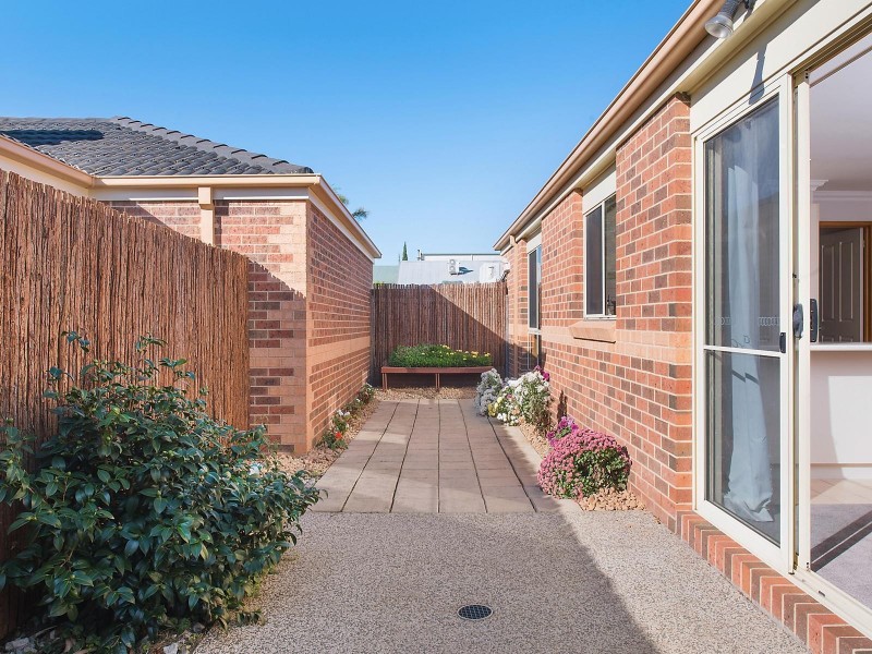 2/133 Grove Road, Grovedale VIC 3216