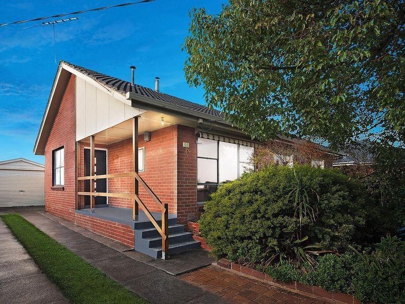 29 Hitchcock Street, Breakwater VIC 3219