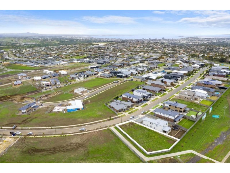 1-3/49 Dryden Way, Highton VIC 3216