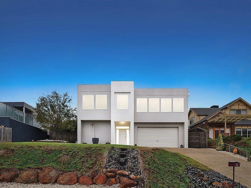 55 Leigh Road, Highton VIC 3216