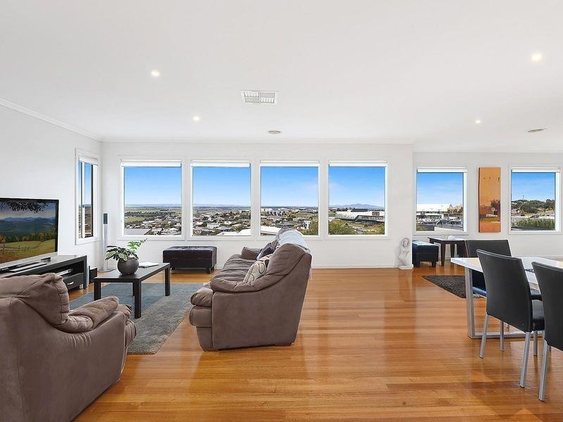 55 Leigh Road, Highton VIC 3216