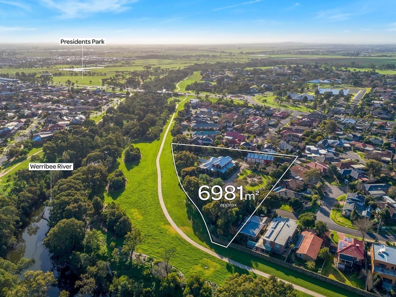 49 Stewart Drive, Werribee VIC 3030