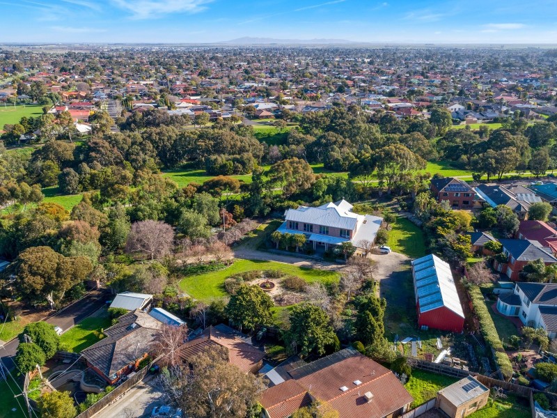 49 Stewart Drive, Werribee VIC 3030