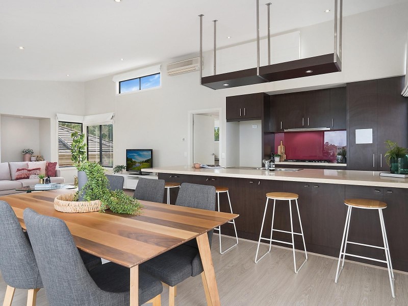 8 Shire Court, Highton VIC 3216