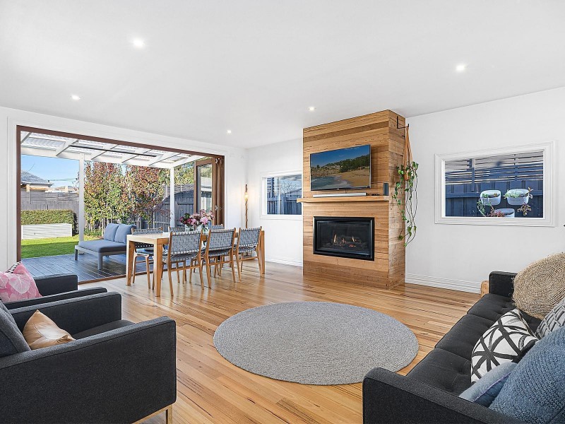 24 Margaret Street, Rippleside VIC 3215