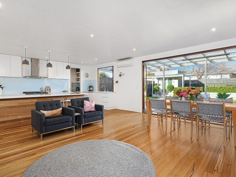 24 Margaret Street, Rippleside VIC 3215