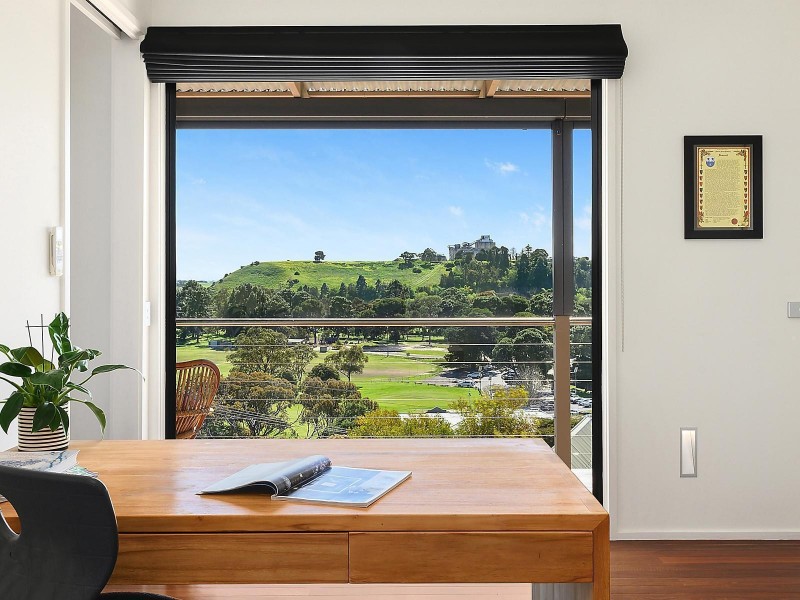 1 Trentwood Drive, Highton VIC 3216