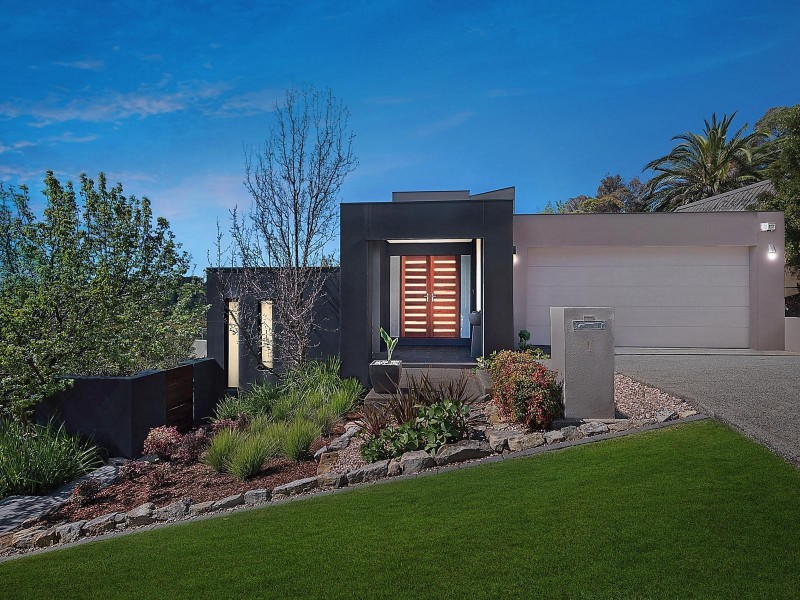 1 Trentwood Drive, Highton VIC 3216