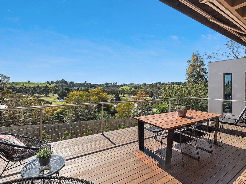 1 Trentwood Drive, Highton VIC 3216