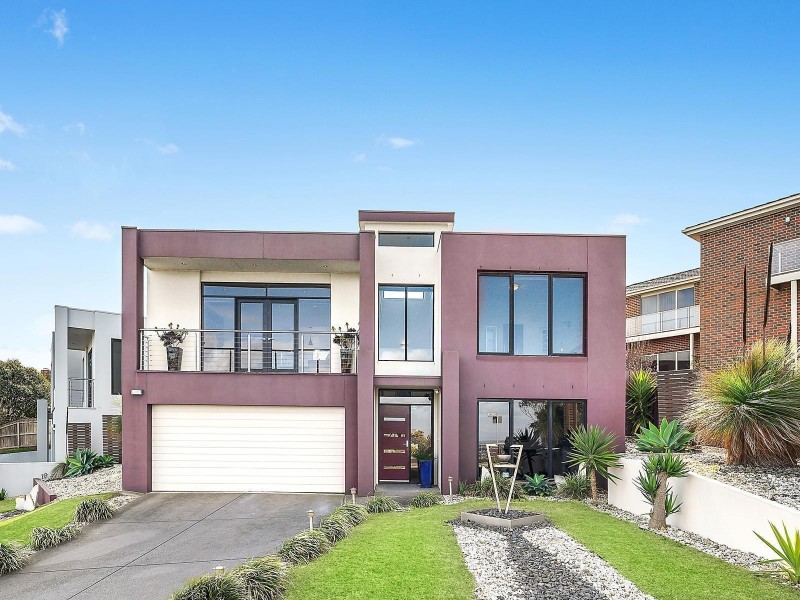 12 Hillary Court, Highton VIC 3216