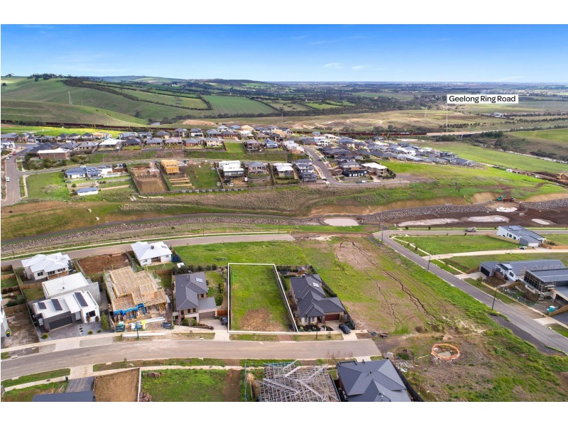 11 Morley Crescent, Highton VIC 3216