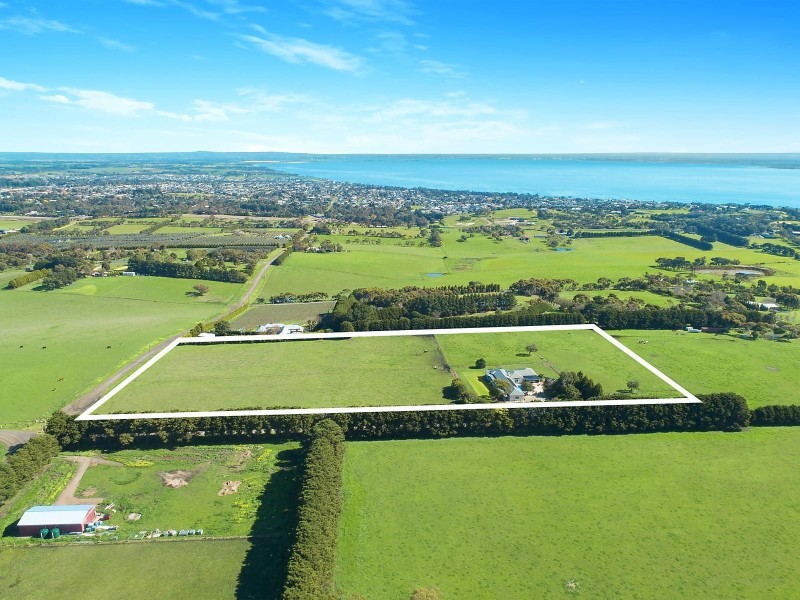 235 Whitcombes Road, Drysdale VIC 3222