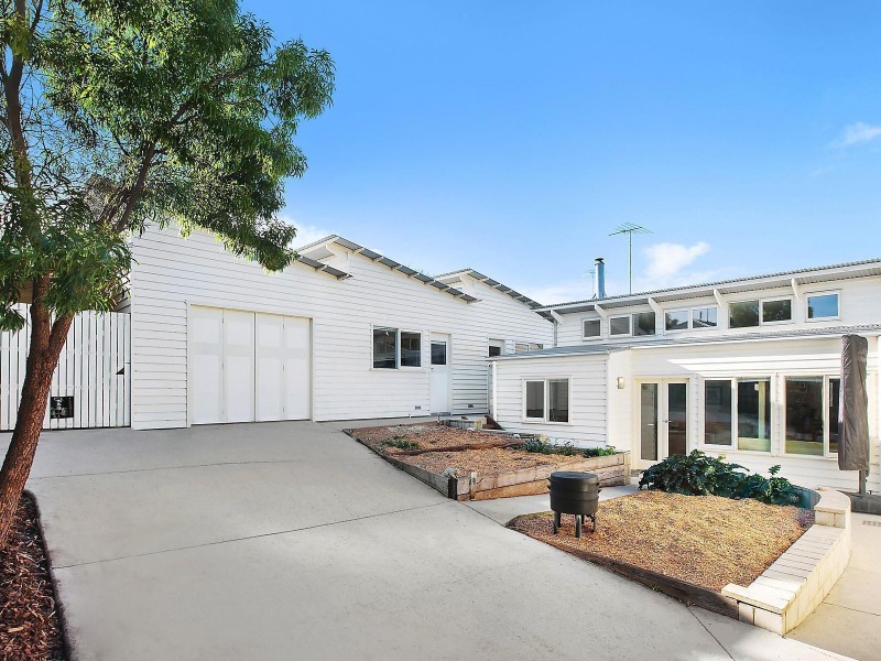 28 The Avenue, Belmont VIC 3216