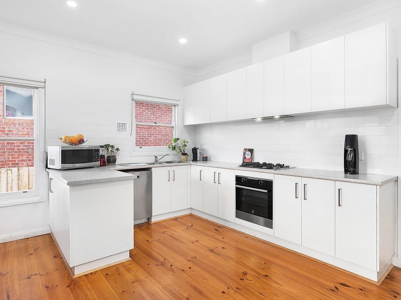 4 Mitchell Street, Belmont VIC 3216