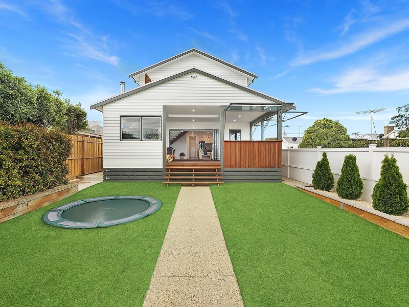 49 Bond Street, Newtown VIC 3220