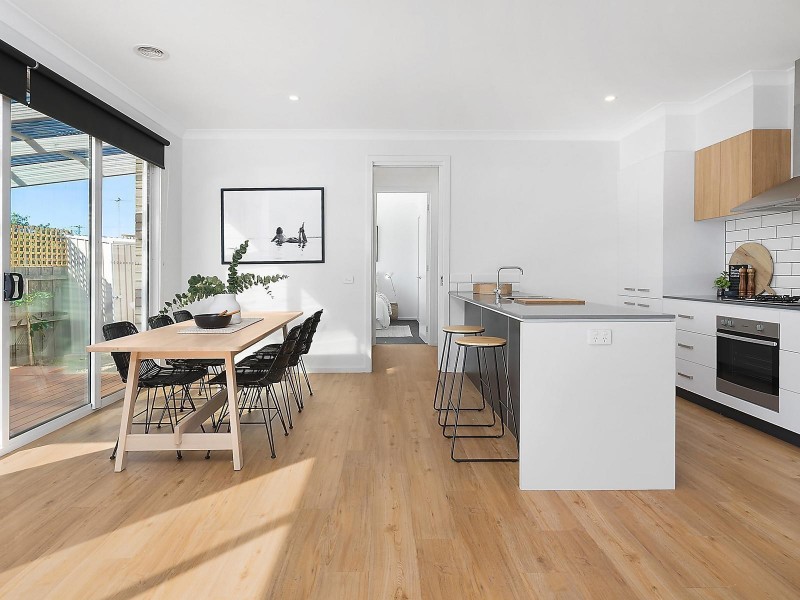 2/49 Bellarine Highway, Newcomb VIC 3219