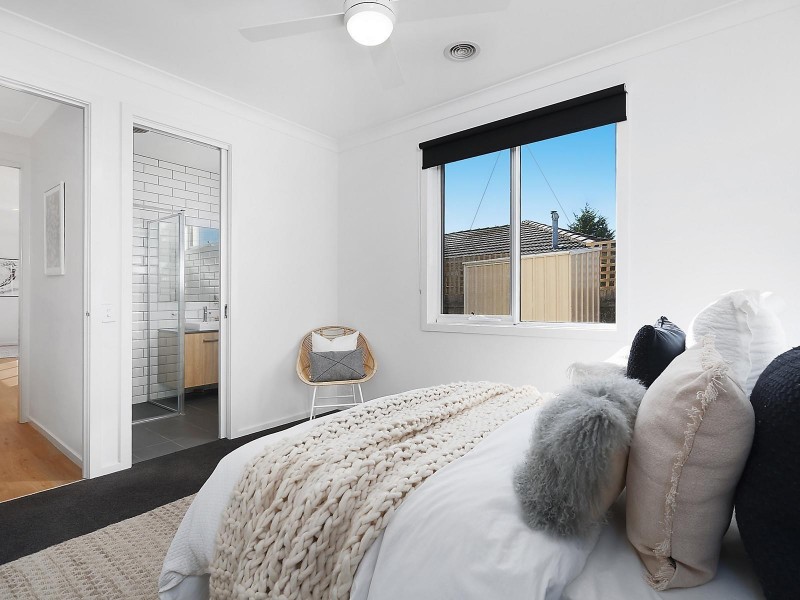 2/49 Bellarine Highway, Newcomb VIC 3219