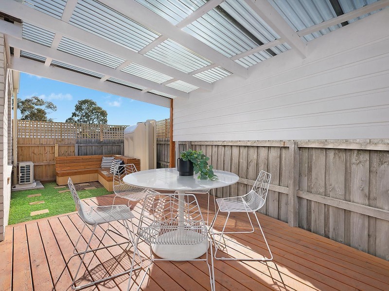 2/49 Bellarine Highway, Newcomb VIC 3219