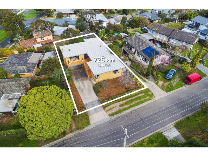 35 Reigate Road, Highton VIC 3216