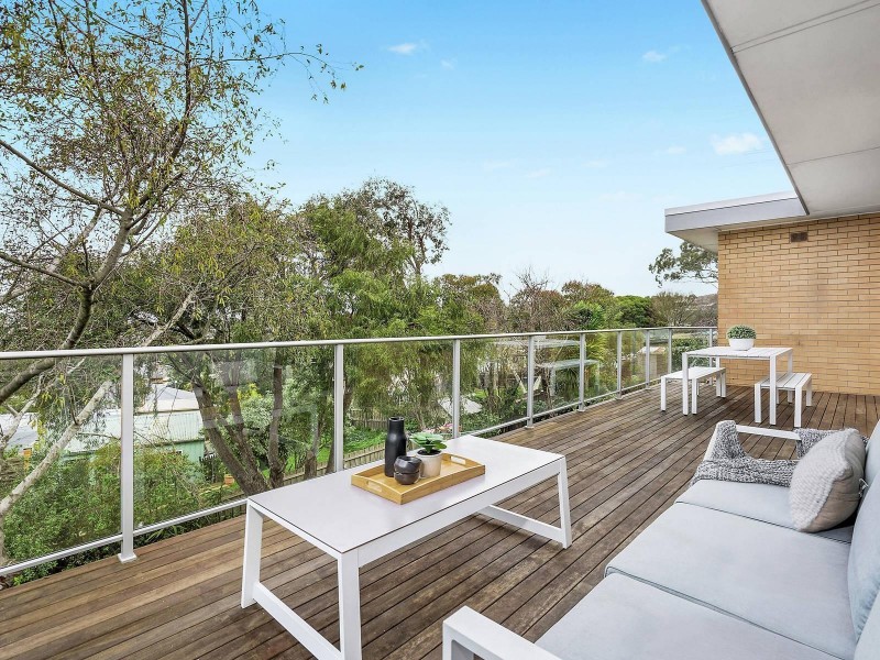 35 Reigate Road, Highton VIC 3216