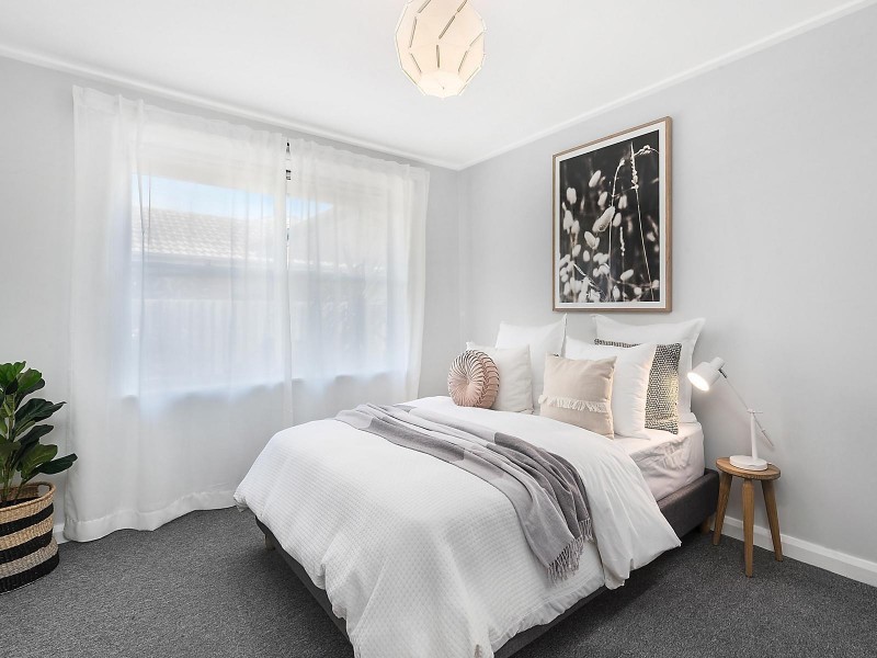 44 Fidge Crescent, Breakwater VIC 3219
